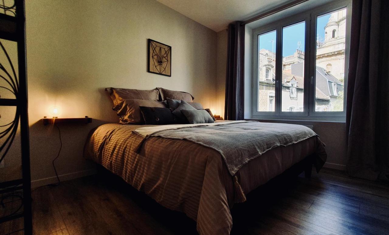 "L'Imprevue", Standing Au Pied De Notre-Dame Apartment บูโลญ-ซูร์-แมร์ ภายนอก รูปภาพ