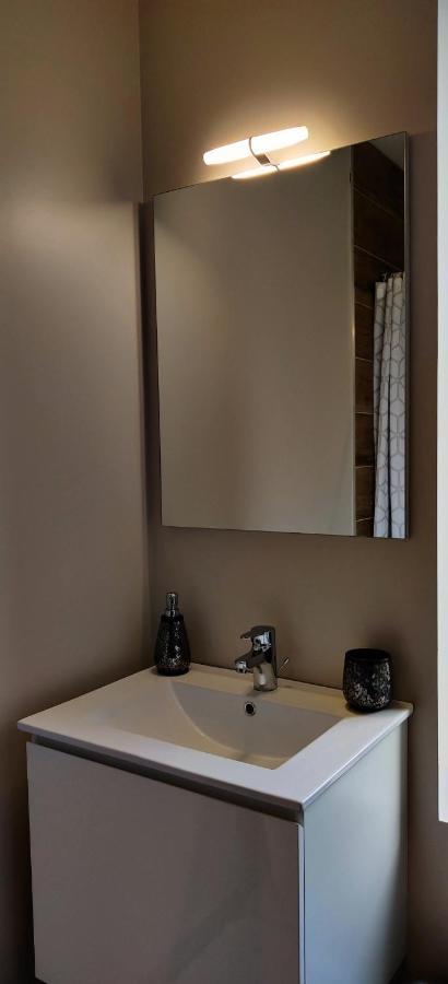 "L'Imprevue", Standing Au Pied De Notre-Dame Apartment บูโลญ-ซูร์-แมร์ ภายนอก รูปภาพ